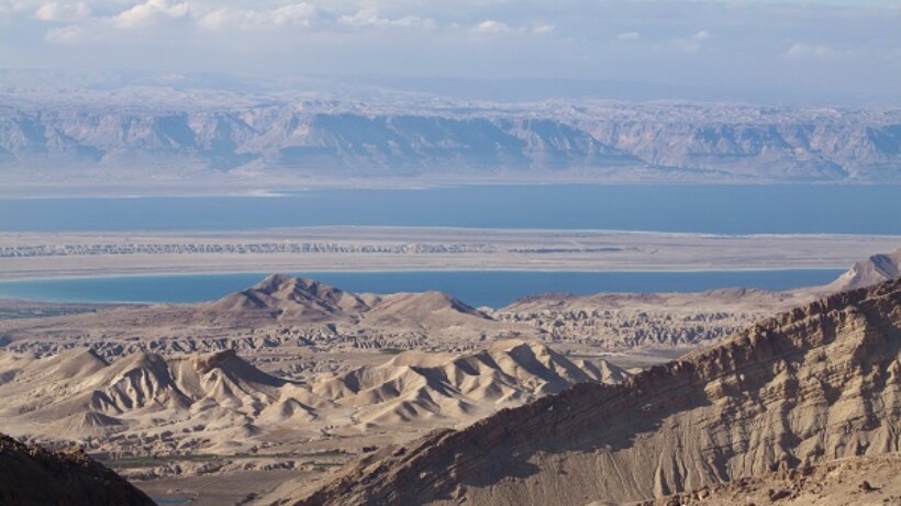 Wat is het laagste punt op land?