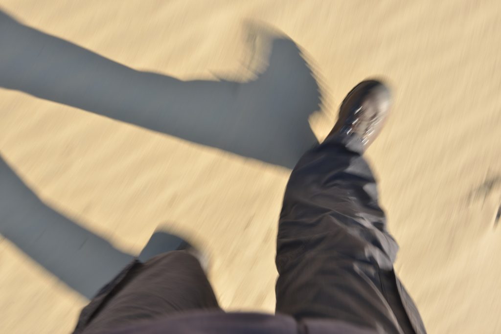 Wandelaar op stuifzand