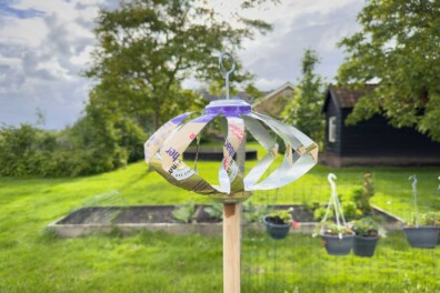 Maak een diervriendelijk vogelverschriksysteem
