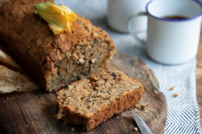 Courgettecake met olijfolie en walnoot