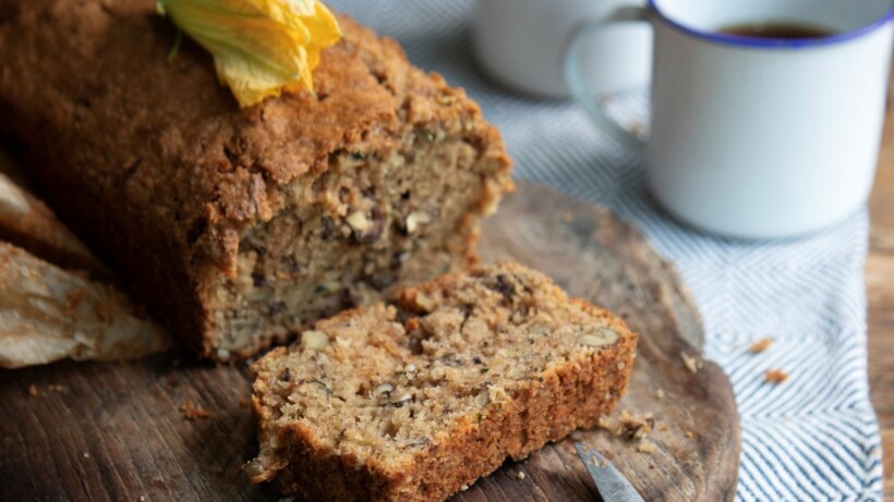 Courgettecake met olijfolie en walnoot