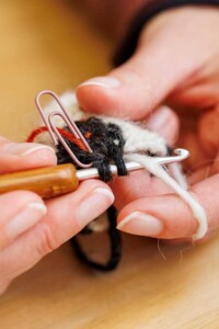 Steek 9 en 15 gemarkeerd met een paperclip