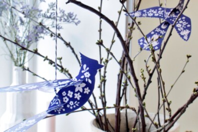 DIY Papieren vogelhanger