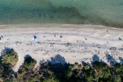 Slow travel op Corsica: van stille bergdorpen tot verborgen baaien (advertorial)