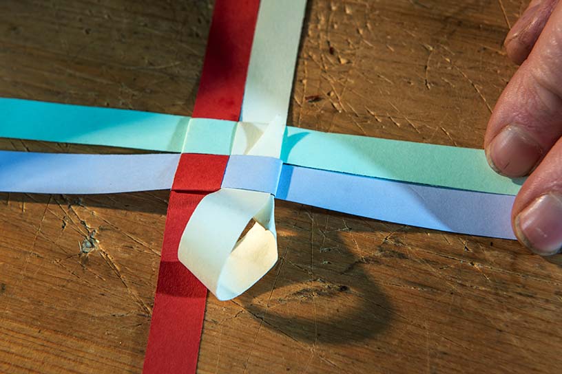 kerstster maken van papieren stroken 