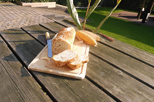paasbrunch recept: maisbrood